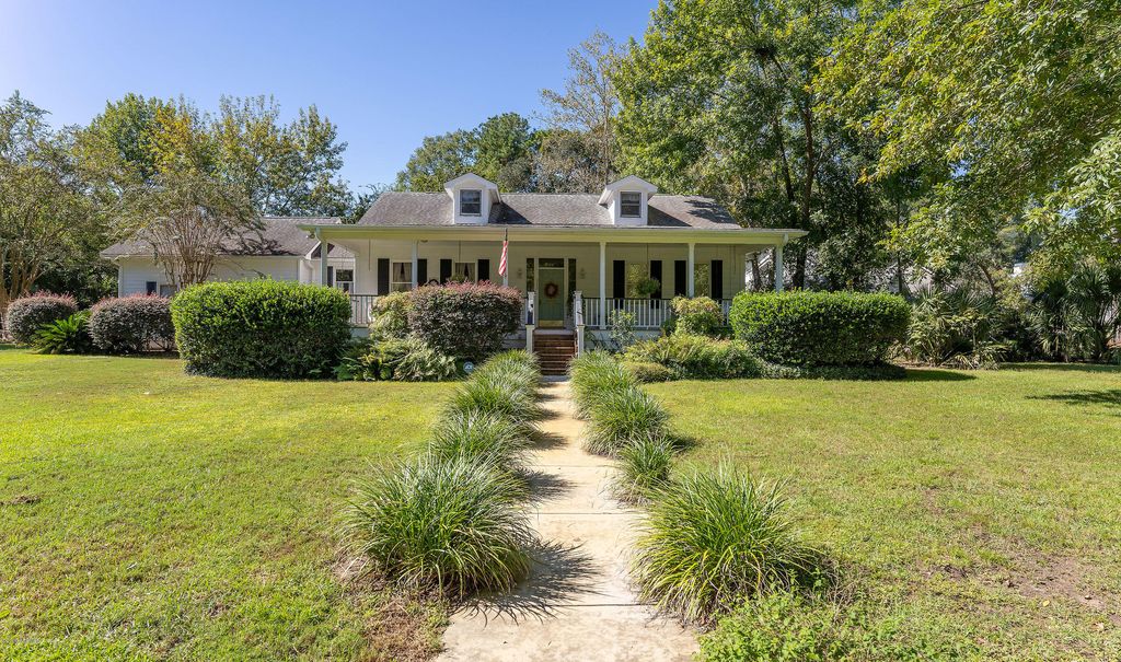 312 Cottage Farm Dr, Beaufort, SC 29902 3 Bed, 2 Bath SingleFamily
