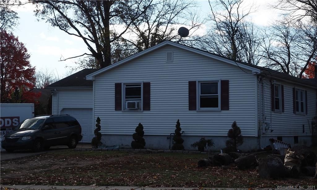 88 Meloy Rd, West Haven, CT 06516