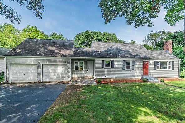 26 Greenlawn St, East Hartford, CT 06108