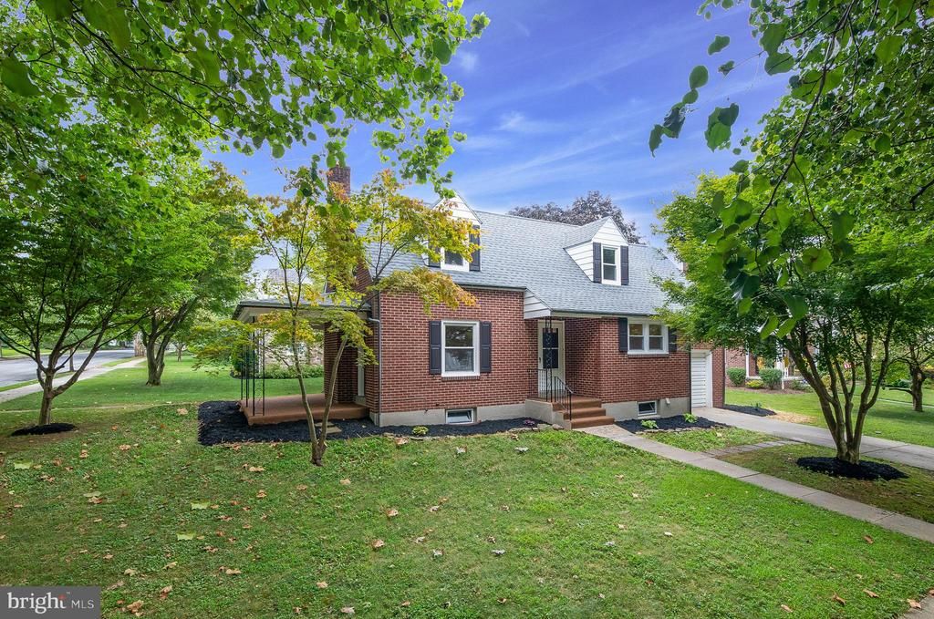 500 State St, Shillington, PA 3 Bed, 2 Bath SingleFamily Home 20