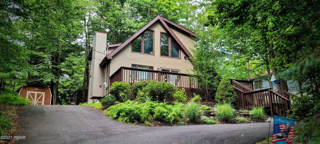 1134 Indian Dr, Lake Ariel, PA 18436