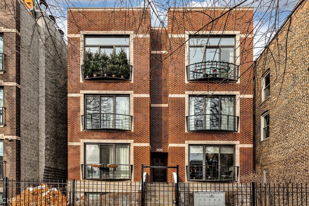 2436 W Cortez St #1E, Chicago, IL 60622