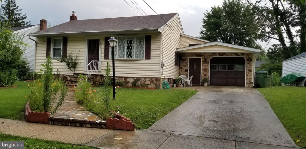 59 Edison Rd, Cherry Hill, NJ 08034