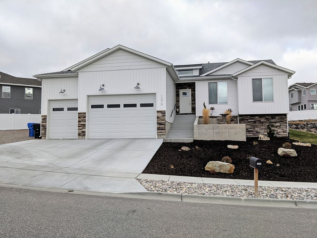 1270 Dolostone Dr, Pocatello, ID 83201 6 Bed, 3 Bath 1270 Dolostone Dr, Pocatello, ID 83201 6 Bed, 3 Bath