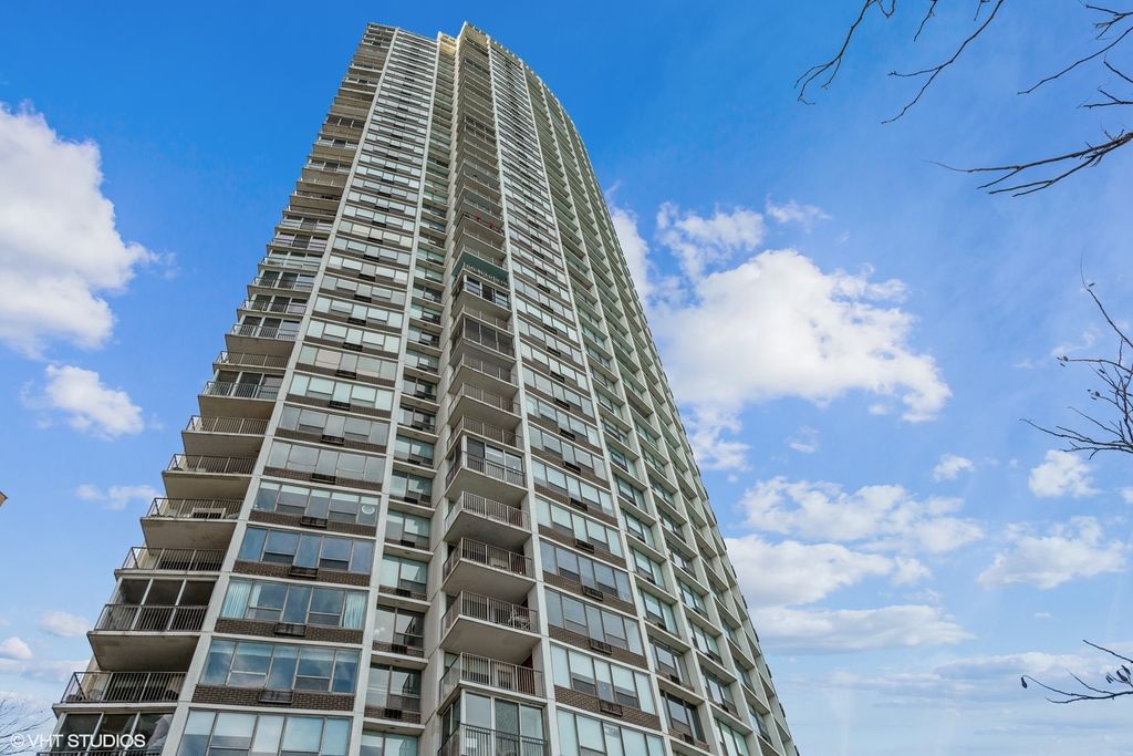 6101 N Sheridan Rd #16D, Chicago, IL 60660
