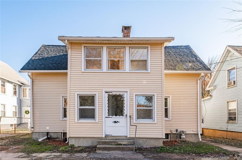 16 Locust St, Meriden, CT 06450
