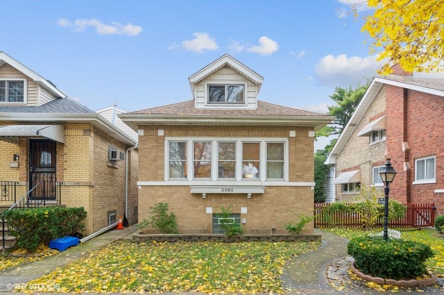 5380 N Lynch Ave, Chicago, IL 60630