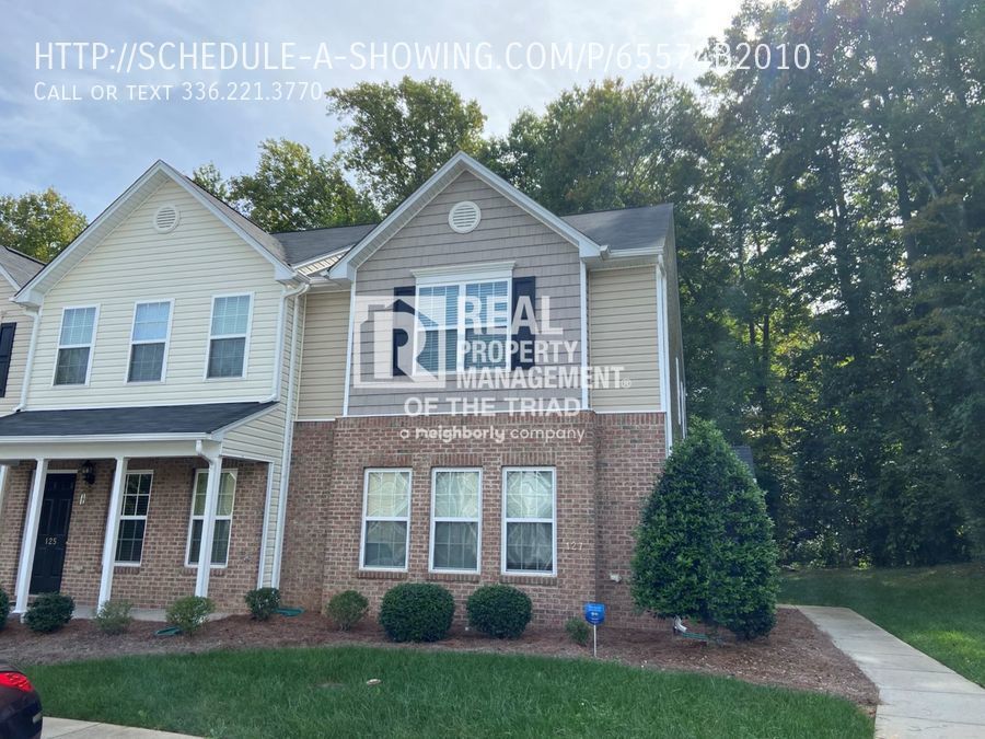 127 Swan Haven Ln, Greensboro, NC 27405