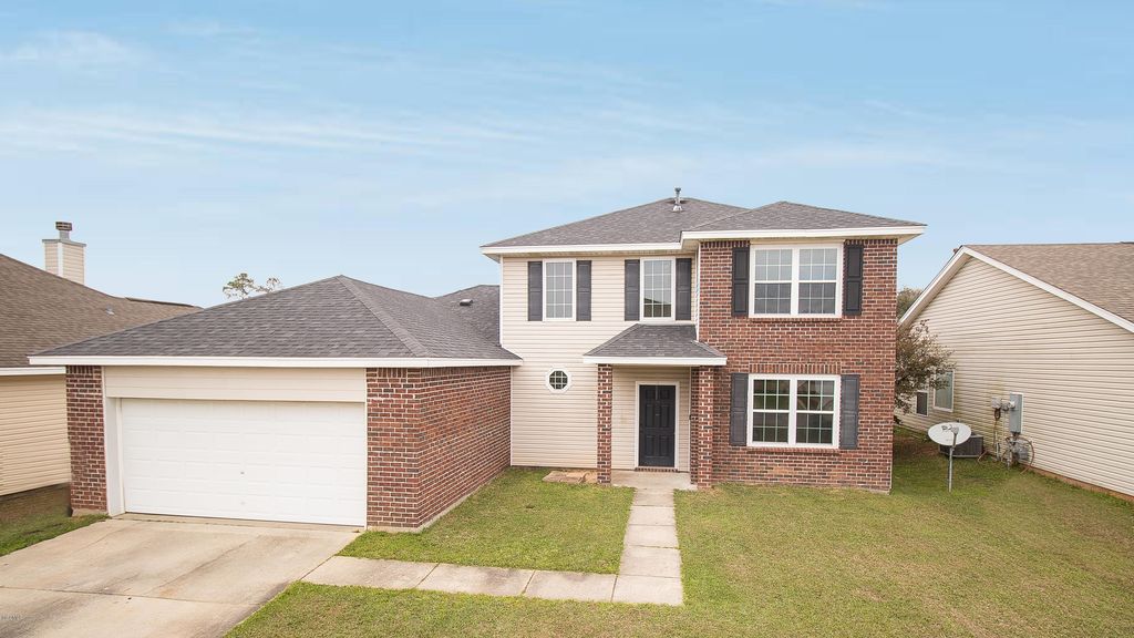 18128 Lake Vista Dr, Gulfport, MS 39503