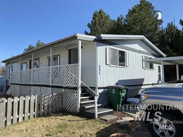 411 N Almon St #521, Moscow, ID 83843