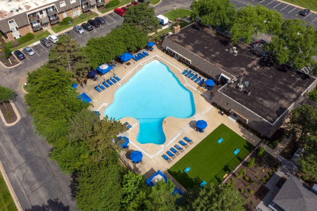 Carlyle Apartments Shawnee Mission, KS Trulia