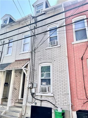 846 Elliger St, Allentown, PA 18102