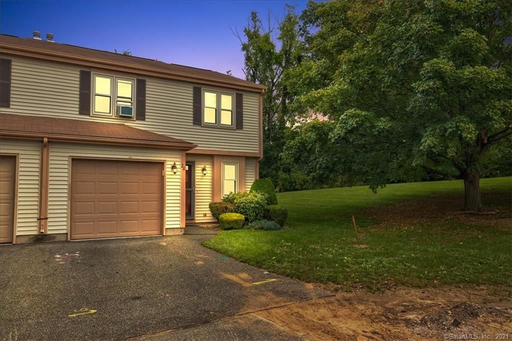 28 Chestnut Ct #28, Rocky Hill, CT 06067