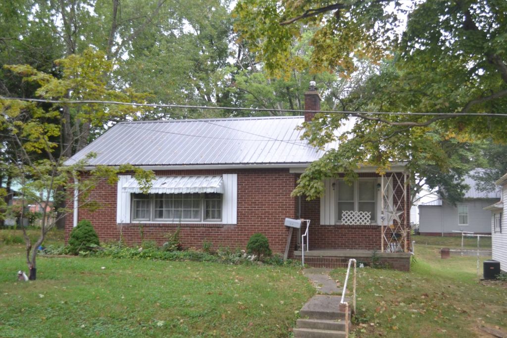 210 N 6th St, Albion, IL 62806 Trulia