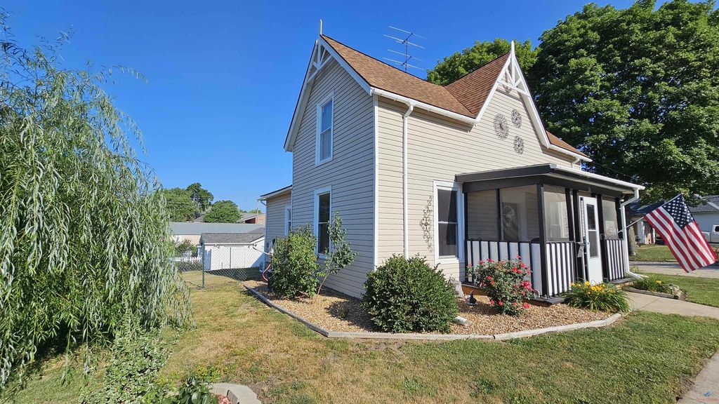 111 S Jackson Ave, Knob Noster, MO 65336 Trulia