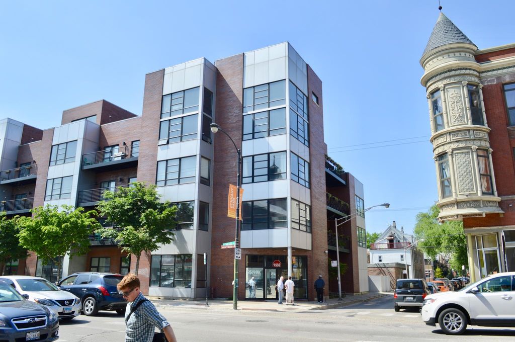 808 N Greenview Ave, Chicago, IL 60642