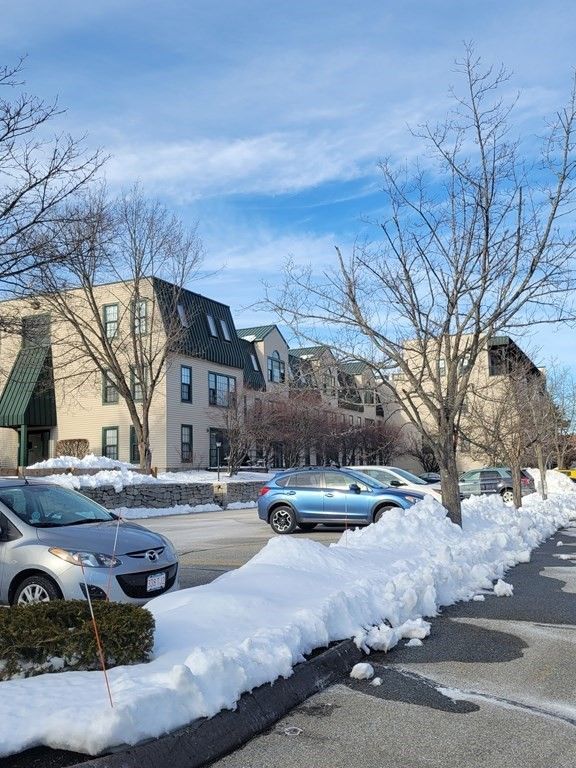 71 Princeton St #109, North Chelmsford, MA 01863