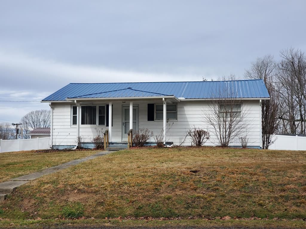 320 Cabell Heights Rd, Beckley, WV 25801