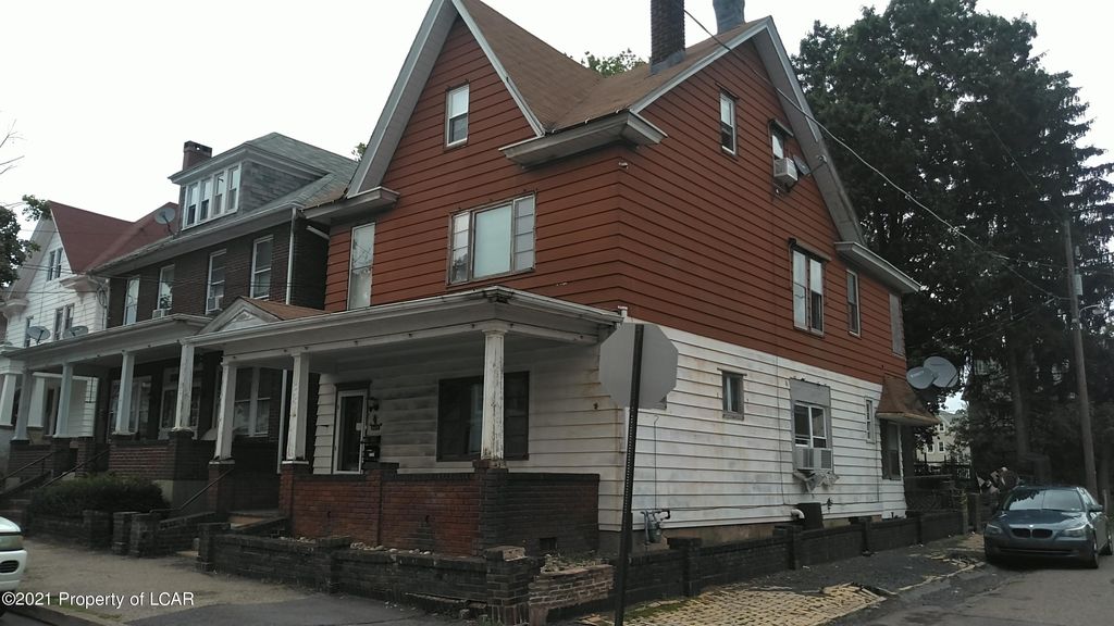 561 N Vine St, Hazleton, PA 18201