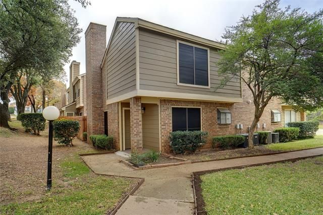 2123 Park Willow Ln #A, Arlington, TX 76011