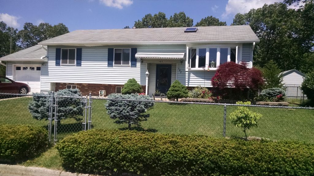 107 Coville Dr, Browns Mills, NJ 08015