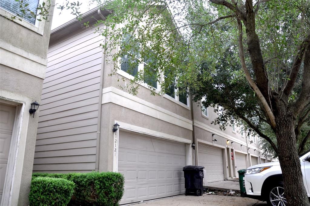 12121 Dashwood Dr Houston TX 77072 See Est Value Schools More