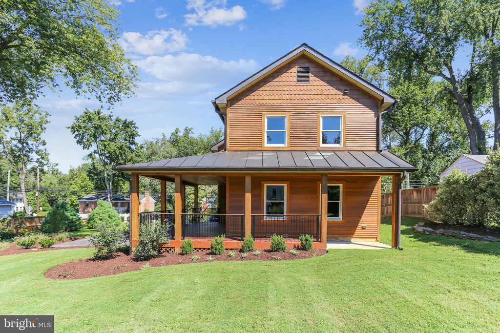 5606 Greentree Rd, Bethesda, MD 20817