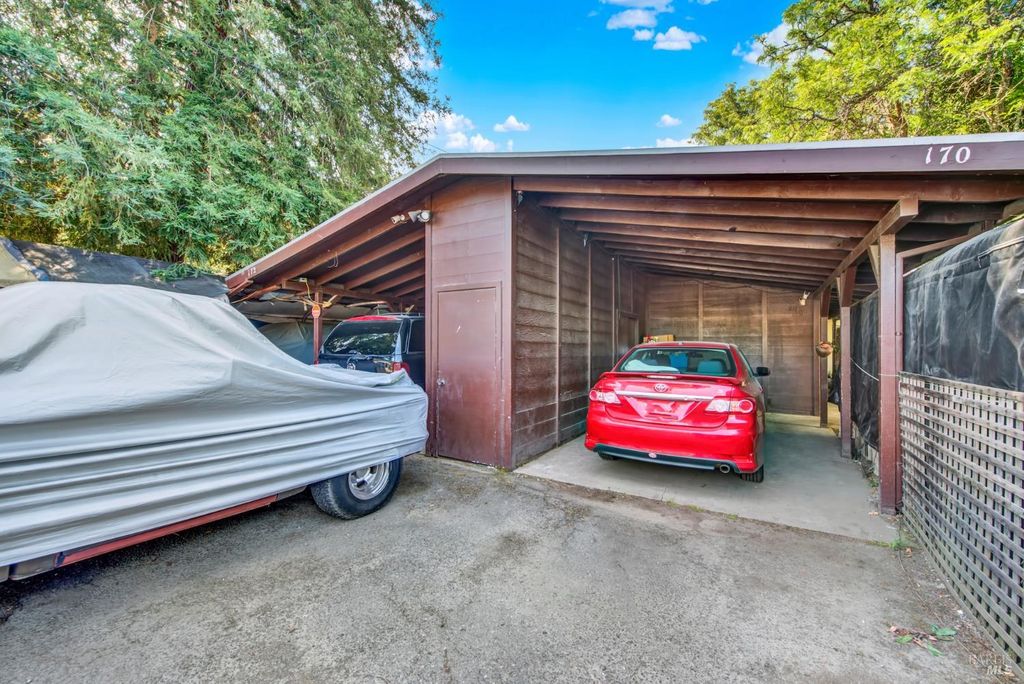 170 - 172 Buena Vida Court, Sonoma, CA 95476