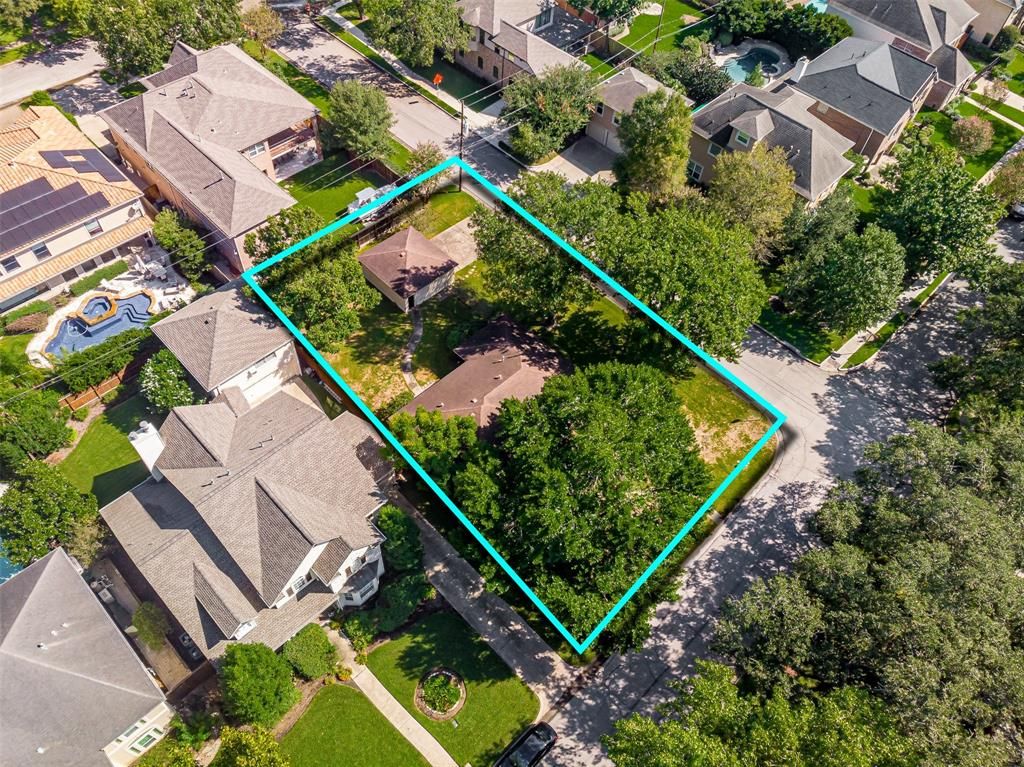 4900 Wedgewood Dr, Bellaire, TX 77401