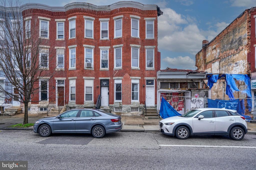 2713 Greenmount Ave, Baltimore, MD 21218