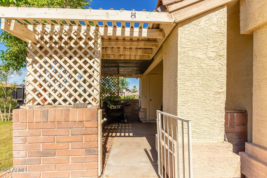 2201 N Comanche Dr #1033, Chandler, AZ 85224
