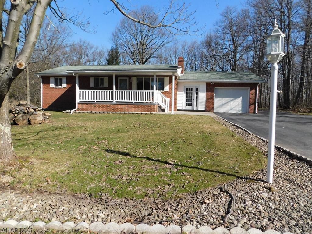 205 Hope Ln, Altoona, PA 3 Bed, 1 Bath SingleFamily