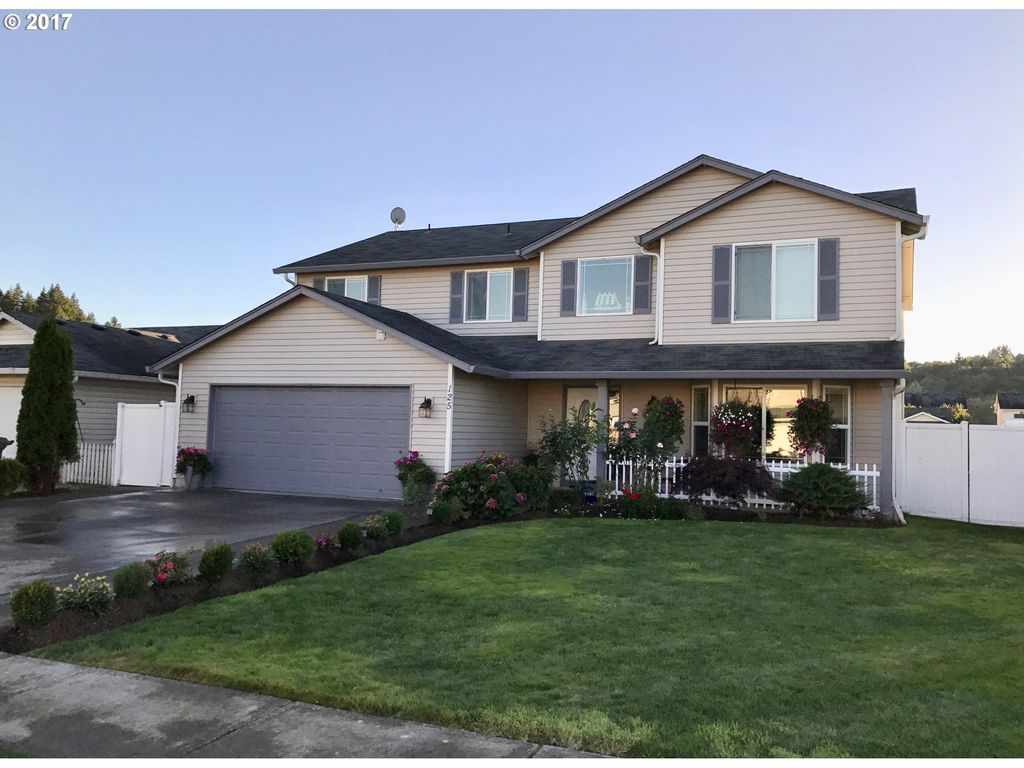125 Warbler Dr, Kelso, WA 4 Bed, 3 Bath SingleFamily Home 30 Photos Trulia