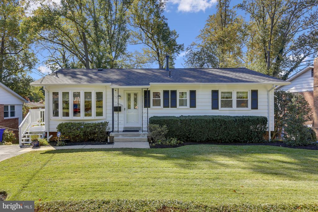 11306 Mapleview Dr, Silver Spring, MD 20902