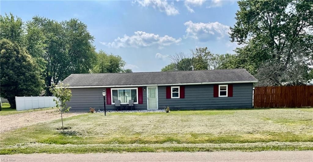 6255 Virginia Rd, Nashport, OH 43830