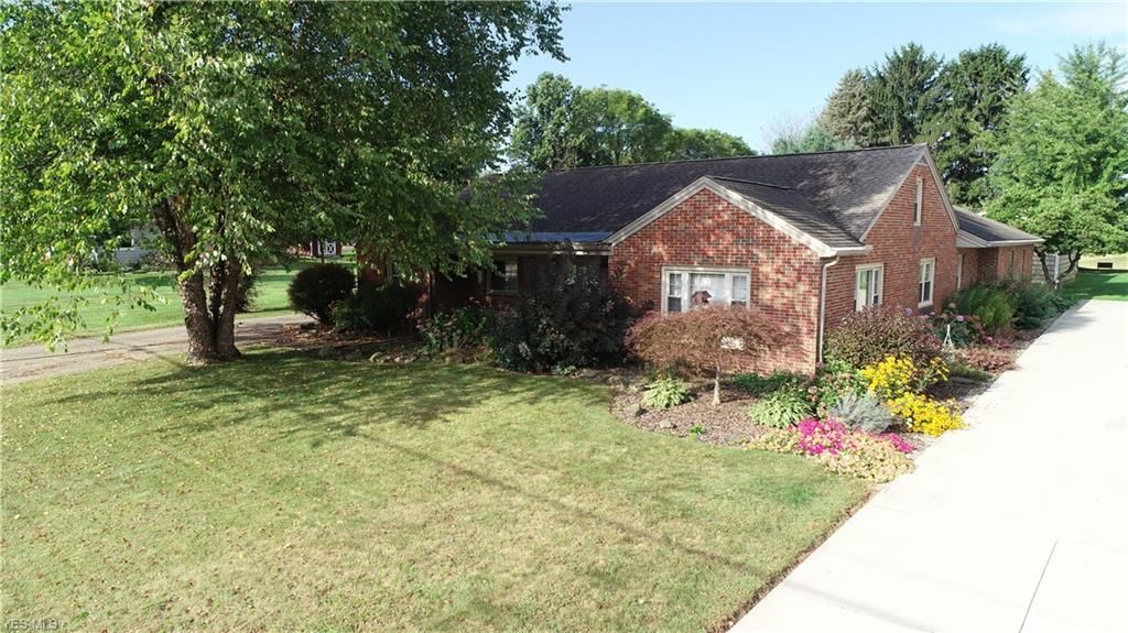 5127 Kidron Rd, Kidron, OH 3 Bed, 2 Bath SingleFamily Home 10