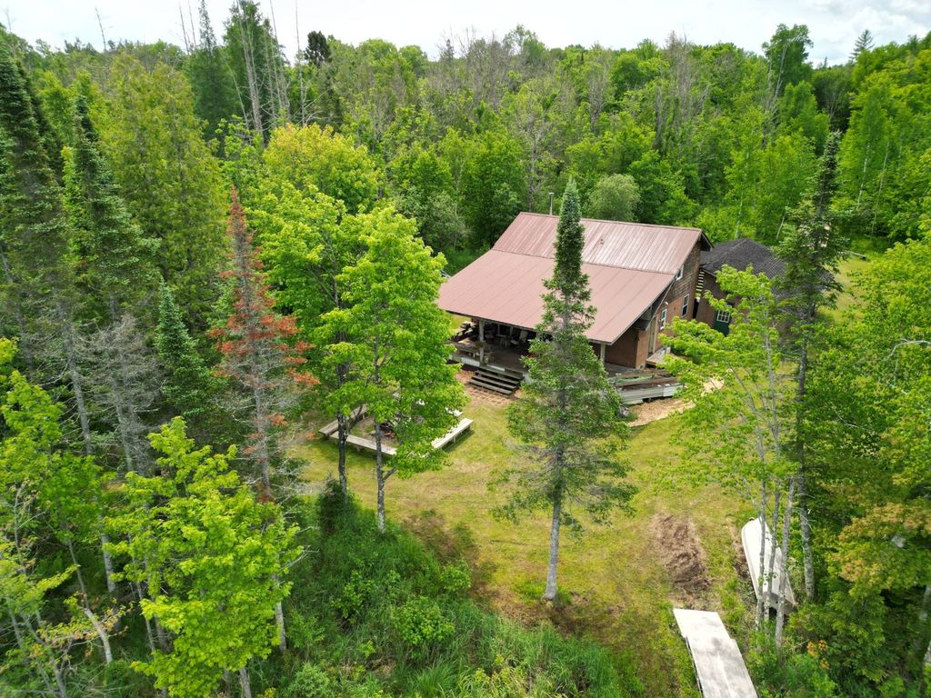 view 2nd full size image of this home