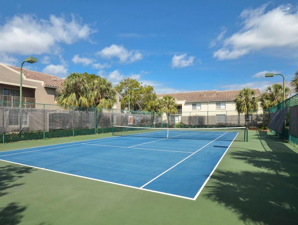 13401 NW 5th St, Pembroke Pines, FL 33028
