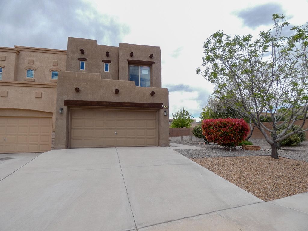 2435 Pelizzano Dr SE, Rio Rancho, NM 87124