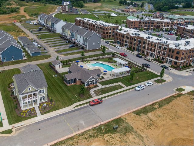 65 Town Center St, Daleville, VA 24083