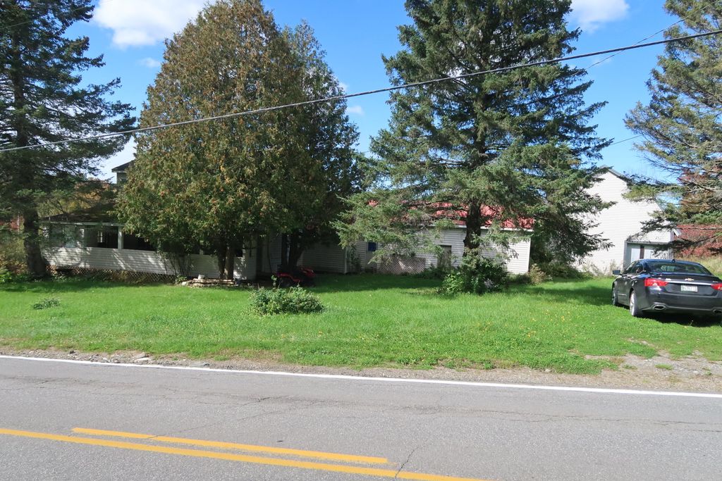 982 N Palermo Rd, Palermo, ME 04354