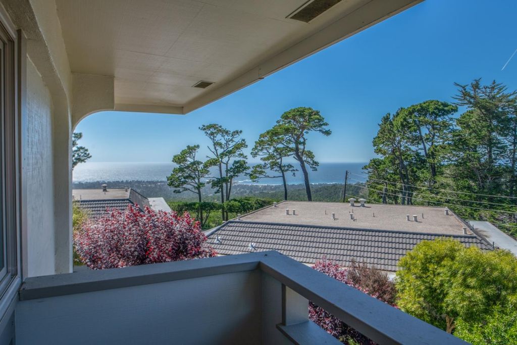 22 Skyline Crst, Monterey, CA 93940