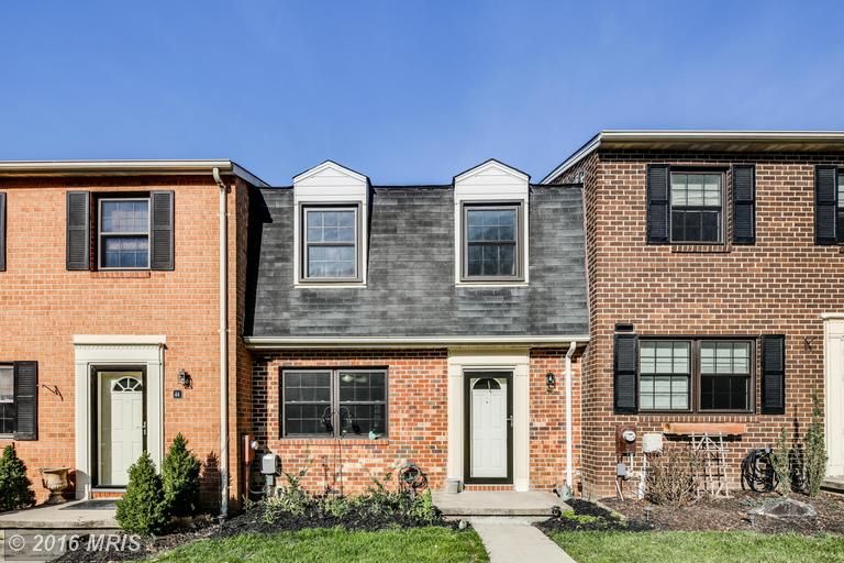 46 Oak Shadows Ct, Catonsville, MD 21228