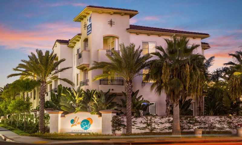 421 Bernard St, Costa Mesa, CA 92627