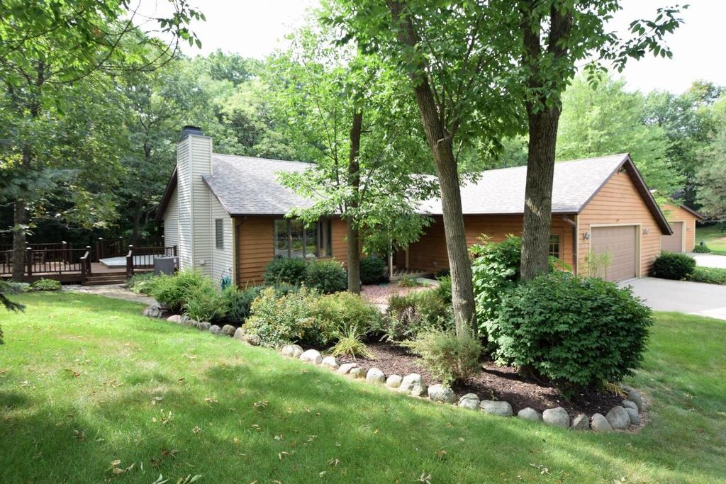 W273 White Mountain Ct, Sullivan, WI 53178 Trulia