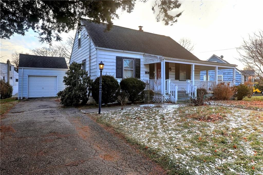 125 Mayflower Pl, Milford, CT 06460