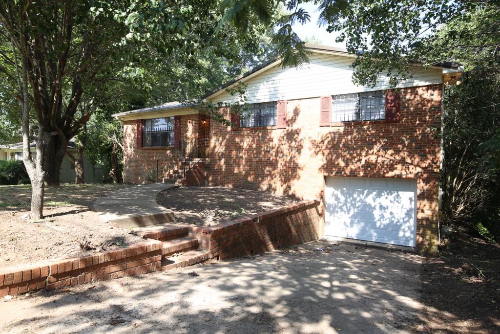 2421 7th Pl NE, Birmingham, AL 35215