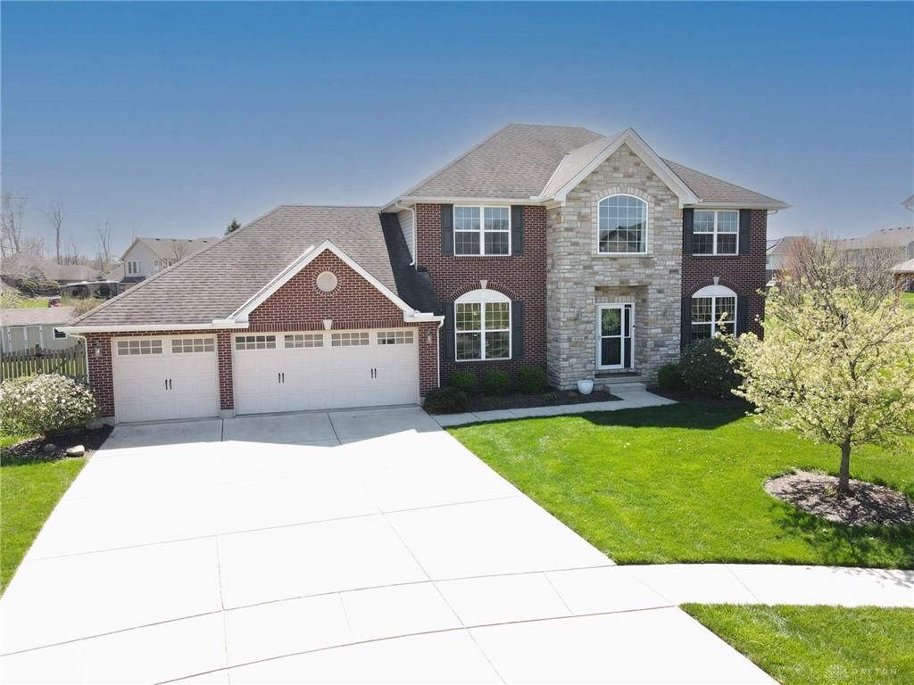 559 Hastings Ct, Centerville, OH 45458