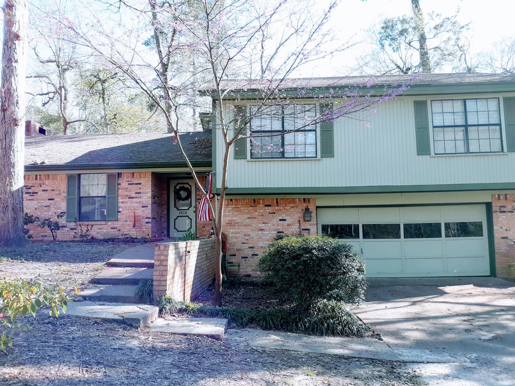 3616 Chevy Chase Dr, Nacogdoches, TX 3 Bed, 2 Bath