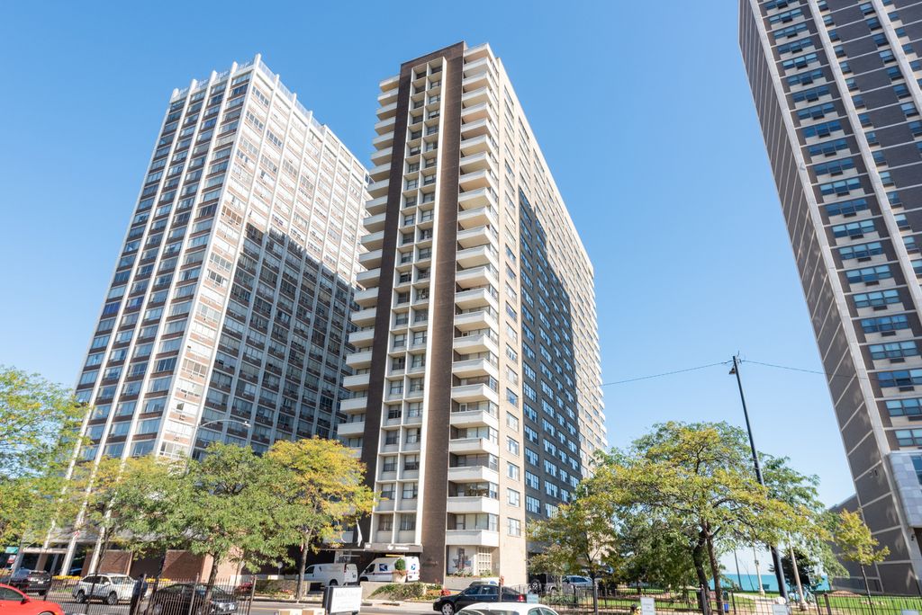 6157 N Sheridan Rd #21G, Chicago, IL 60660